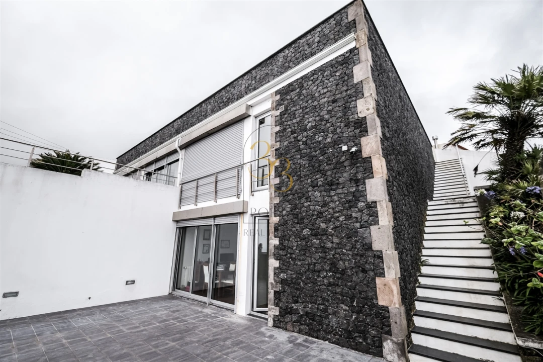 Moradia T4 para Venda em Feteira Foto 42