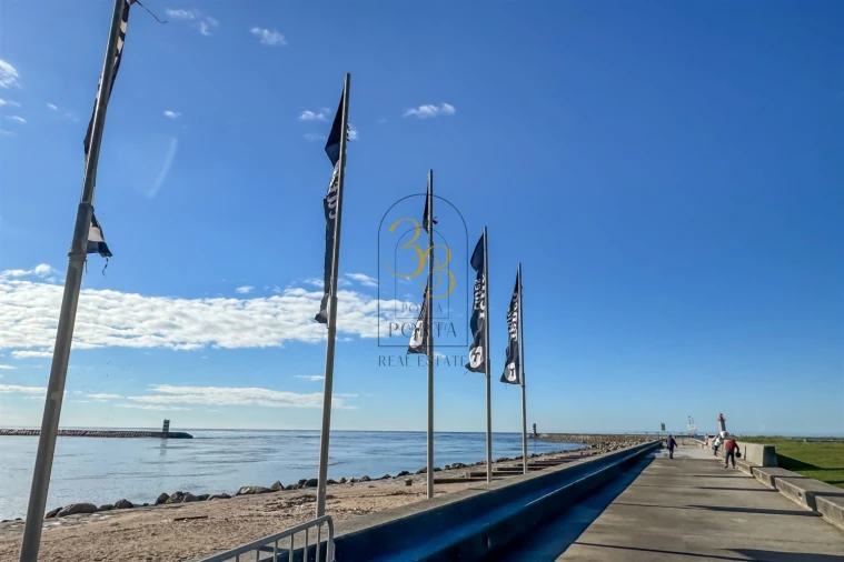 Moradia T4 para Venda em Aldoar, Foz do Douro e Nevogilde Foto 5