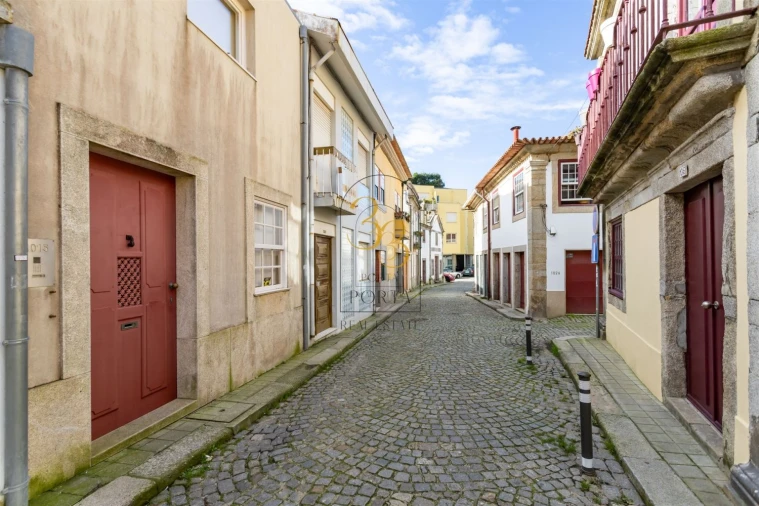 Moradia T4 para Venda em Aldoar, Foz do Douro e Nevogilde Foto 7