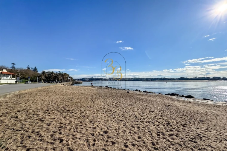 Moradia T4 para Venda em Aldoar, Foz do Douro e Nevogilde Foto 3