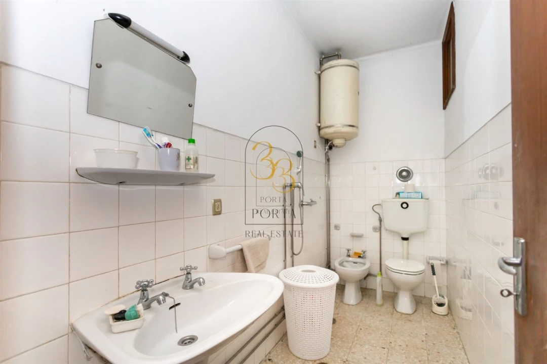 Moradia T4 para Venda em Aldoar, Foz do Douro e Nevogilde Foto 14