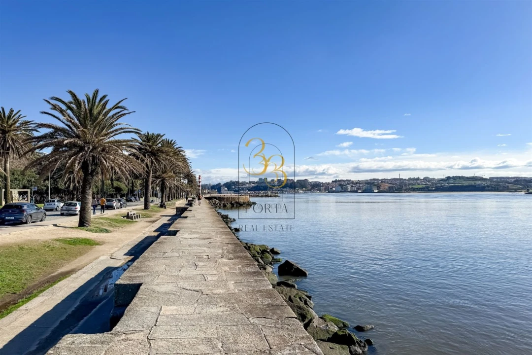 Moradia T4 para Venda em Aldoar, Foz do Douro e Nevogilde Foto 4