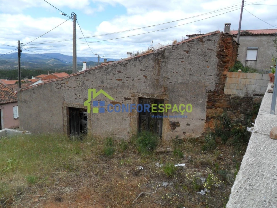 Moradia T1 para Venda em Salgueiro do Campo Foto 3