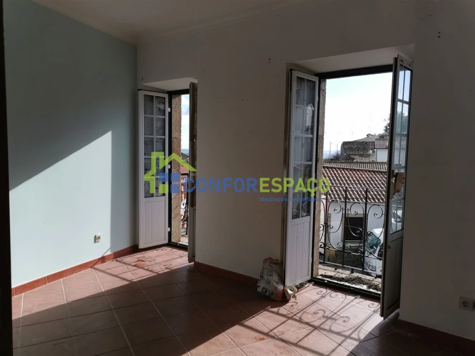Moradia T2 para Venda em Idanha-A-Nova e Alcafozes Foto 1