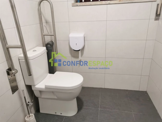 Loja para Arrendamento em Castelo Branco Foto 24