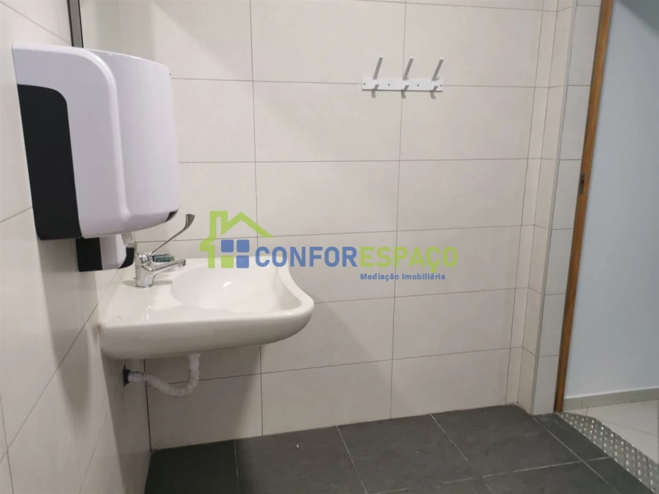 Loja para Arrendamento em Castelo Branco Foto 23
