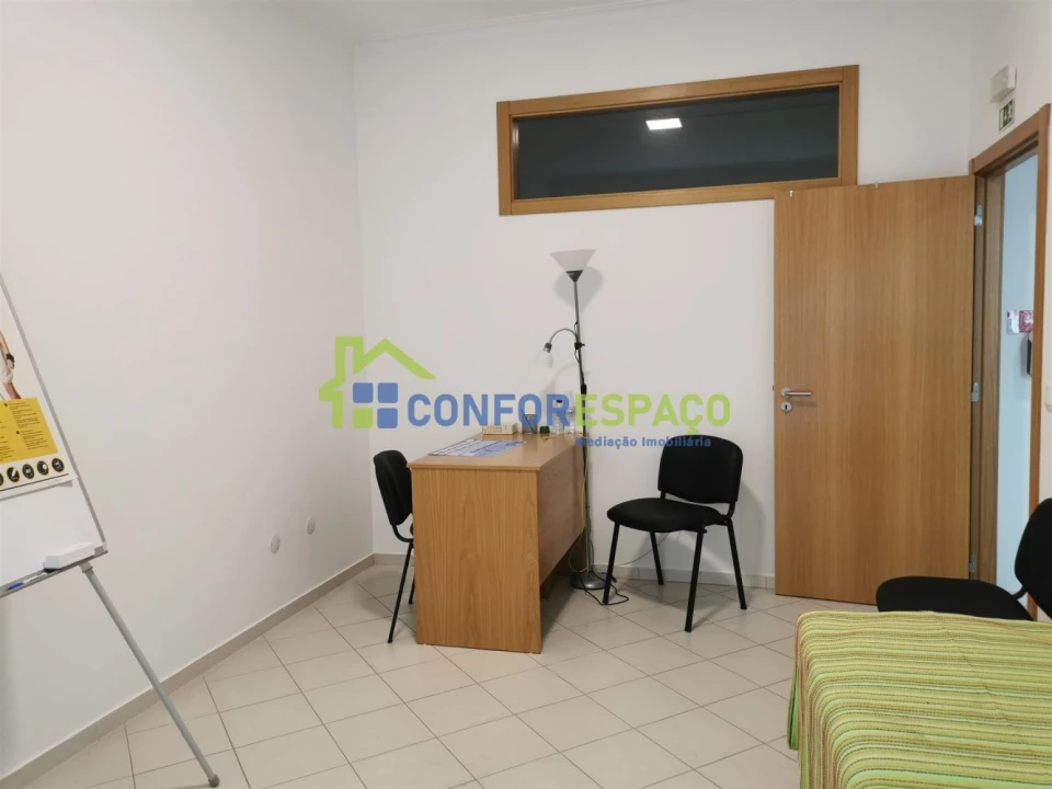 Loja para Arrendamento em Castelo Branco Foto 11