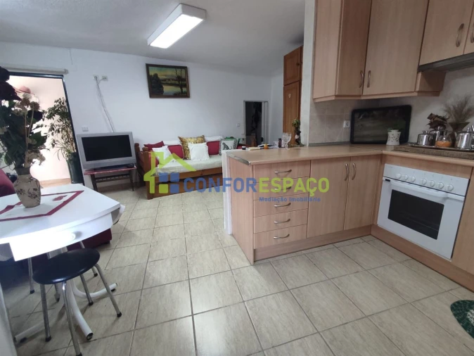 Moradia T2 para Venda em Alcains Foto 5
