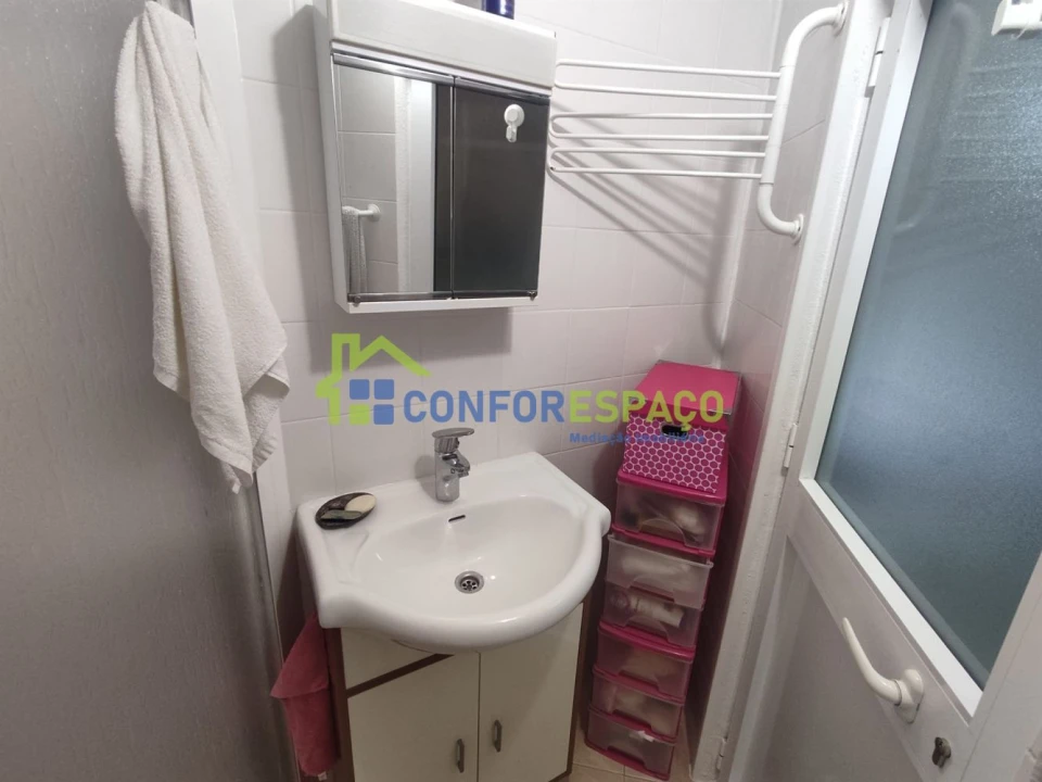 Moradia T2 para Venda em Alcains Foto 13