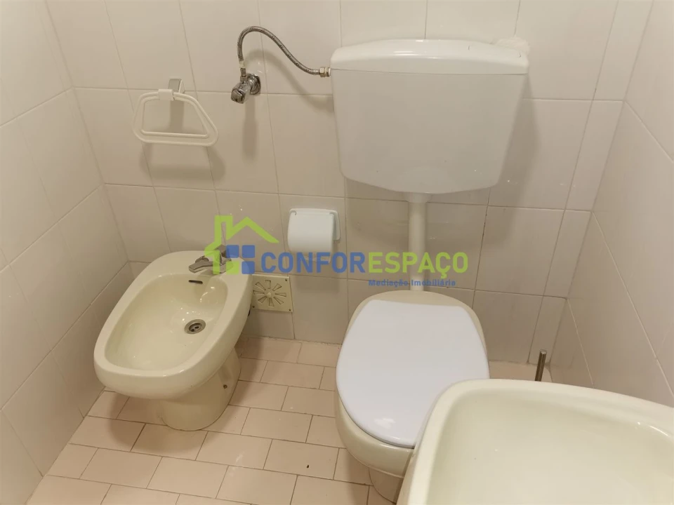 Loja para Arrendamento em Castelo Branco Foto 14