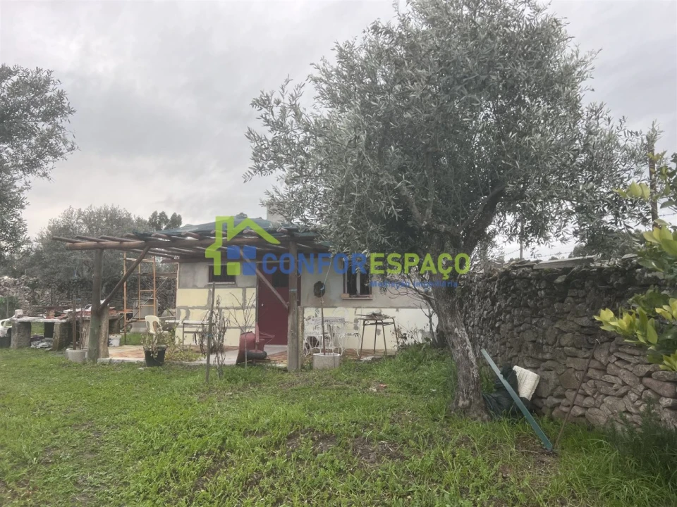 Quinta T0 para Venda em Escalos de Cima e Lousa Foto 1