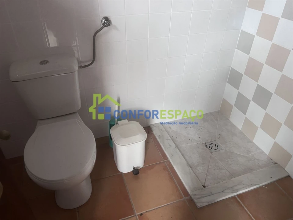 Quinta T0 para Venda em Escalos de Cima e Lousa Foto 18