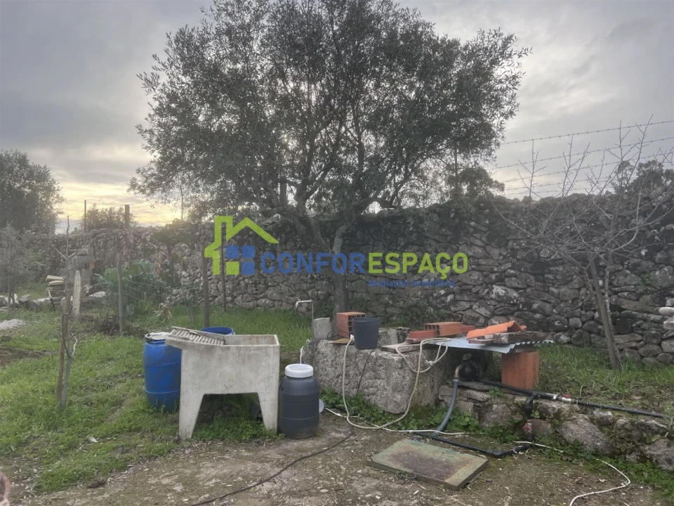 Quinta T0 para Venda em Escalos de Cima e Lousa Foto 12