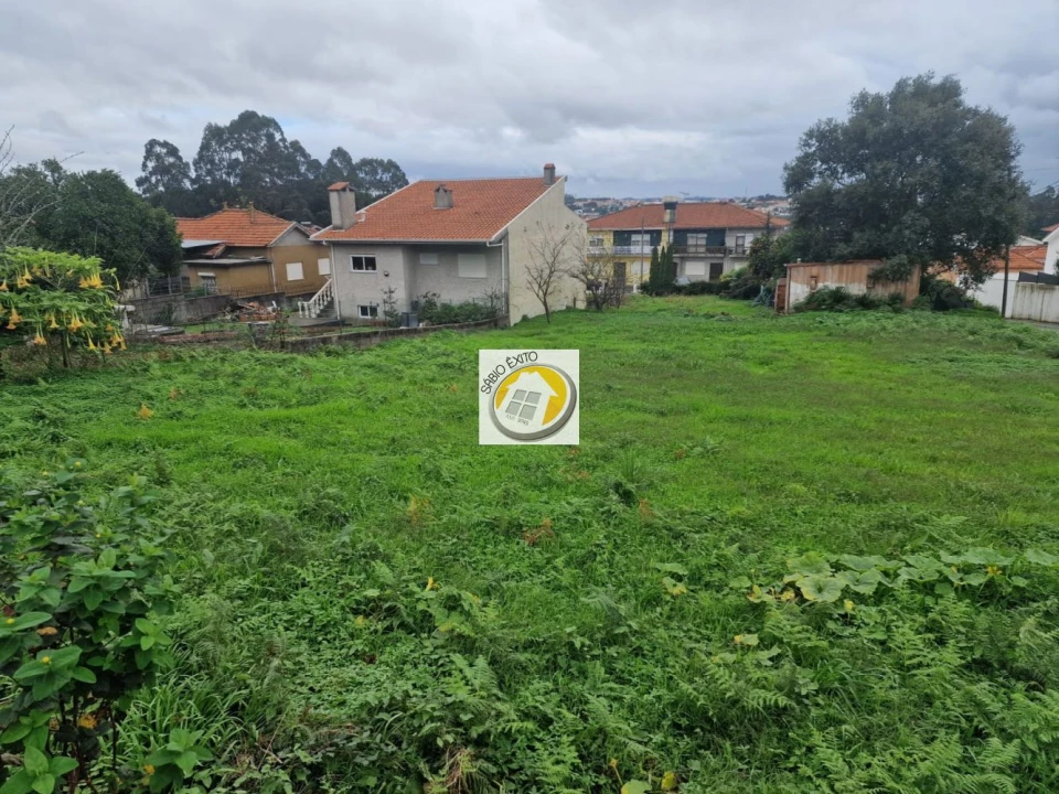 Terreno para Venda em Argoncilhe Foto 1
