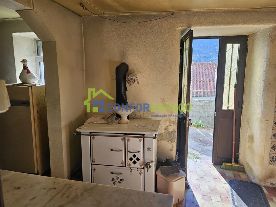 Moradia T4 para Venda em Unhais da Serra Foto 3