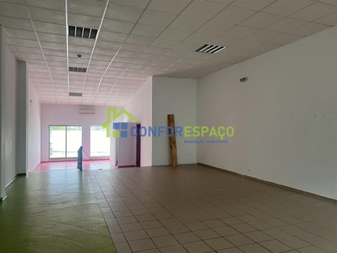 Loja para Venda em Cebolais de Cima e Retaxo Foto 2