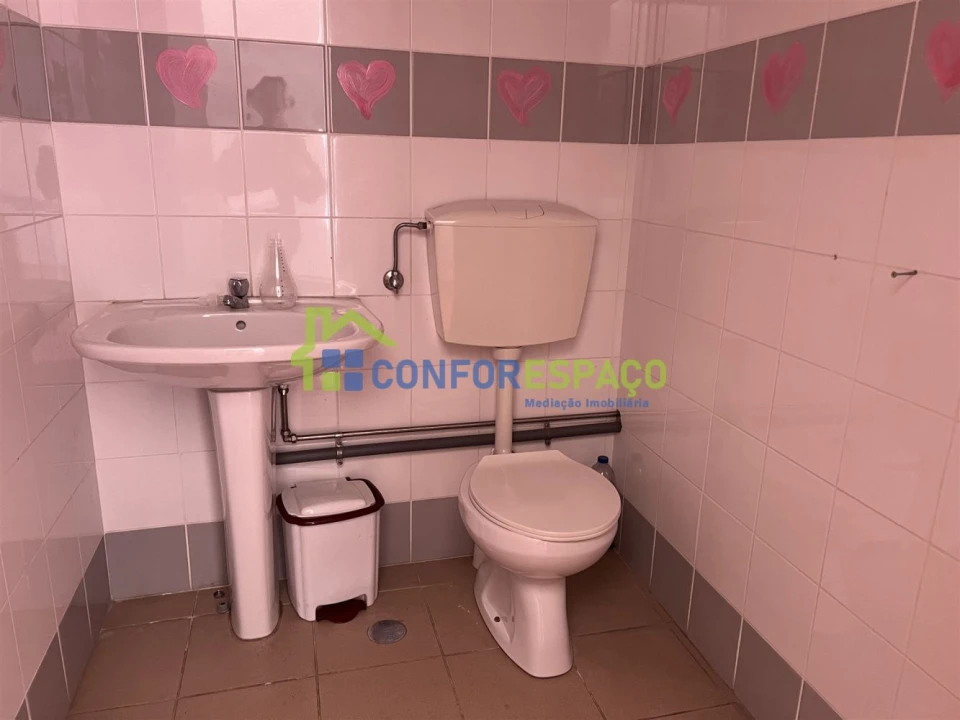Loja para Venda em Cebolais de Cima e Retaxo Foto 7