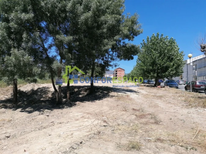 Terreno para Venda em Tortosendo Foto 3