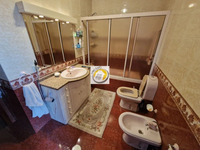 Moradia T4 para Venda em Argoncilhe Foto 25