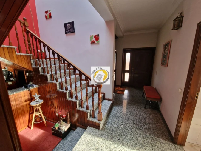 Moradia T4 para Venda em Argoncilhe Foto 9