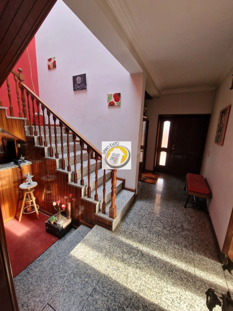 Moradia T4 para Venda em Argoncilhe Foto 10