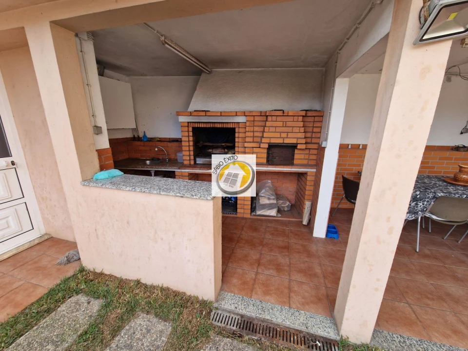 Moradia T4 para Venda em Argoncilhe Foto 39