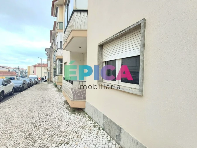 Apartamento T2 para Venda em Carcavelos e Parede Foto 28