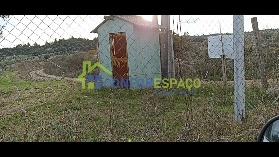 Quinta T0 para Venda em Póvoa de Rio de Moinhos e Cafede