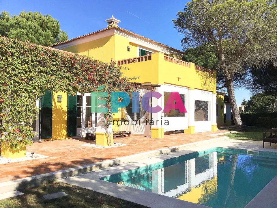 Moradia T6 para Venda em Quinta do Conde Foto 3