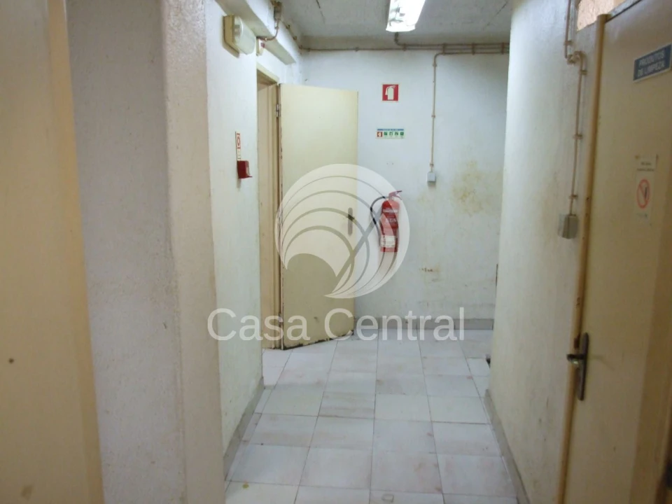 Loja para Venda em Queluz e Belas Foto 34