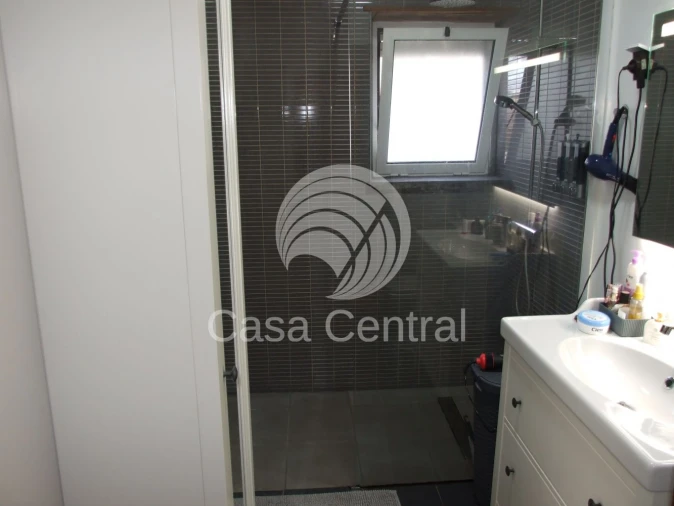 Moradia T5 para Venda em Alcabideche Foto 40