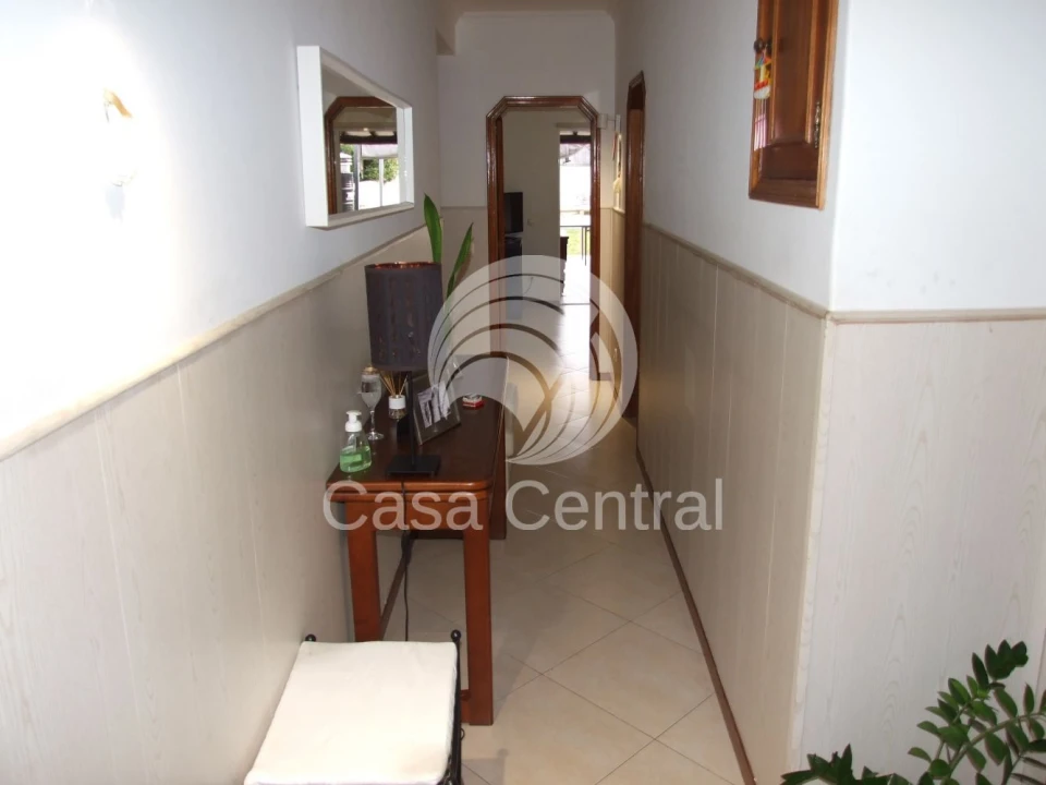 Moradia T5 para Venda em Alcabideche Foto 8