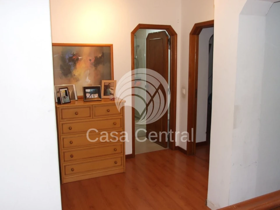 Moradia T5 para Venda em Alcabideche Foto 26
