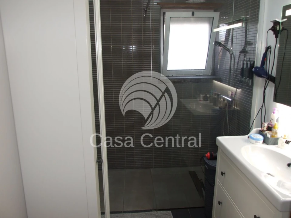 Moradia T5 para Venda em Alcabideche Foto 40