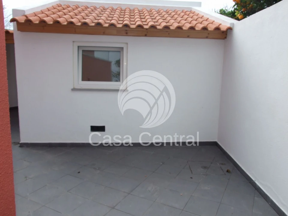 Moradia T3 para Venda em Alcabideche Foto 37