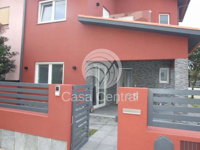 Moradia T3 para Venda em Alcabideche Foto 48