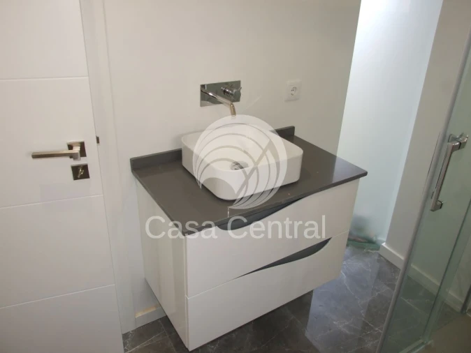 Moradia T3 para Venda em Alcabideche Foto 14