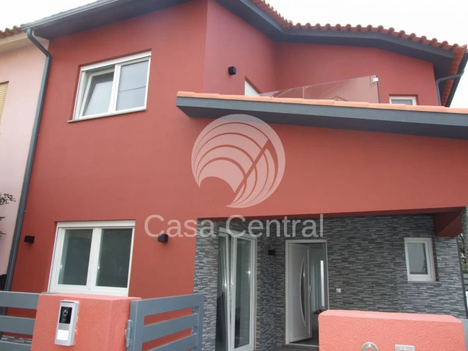 Moradia T3 para Venda em Alcabideche Foto 49