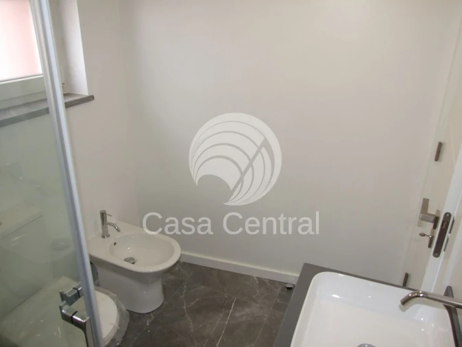 Moradia T3 para Venda em Alcabideche Foto 17