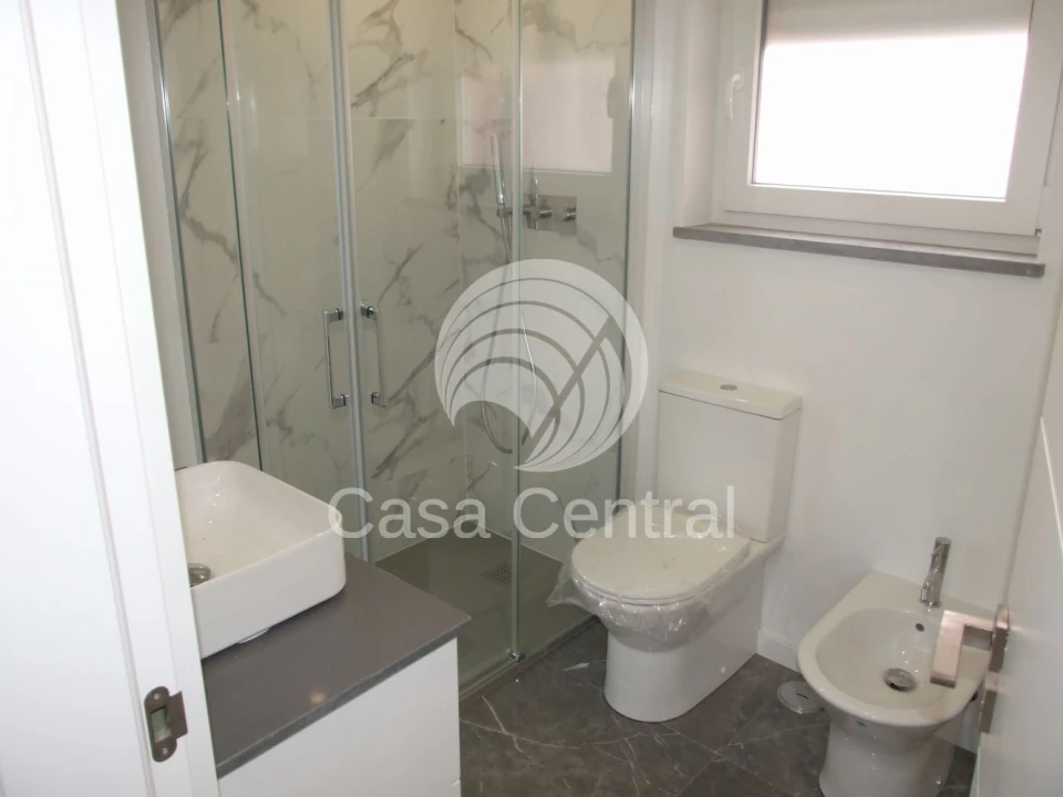 Moradia T3 para Venda em Alcabideche Foto 18