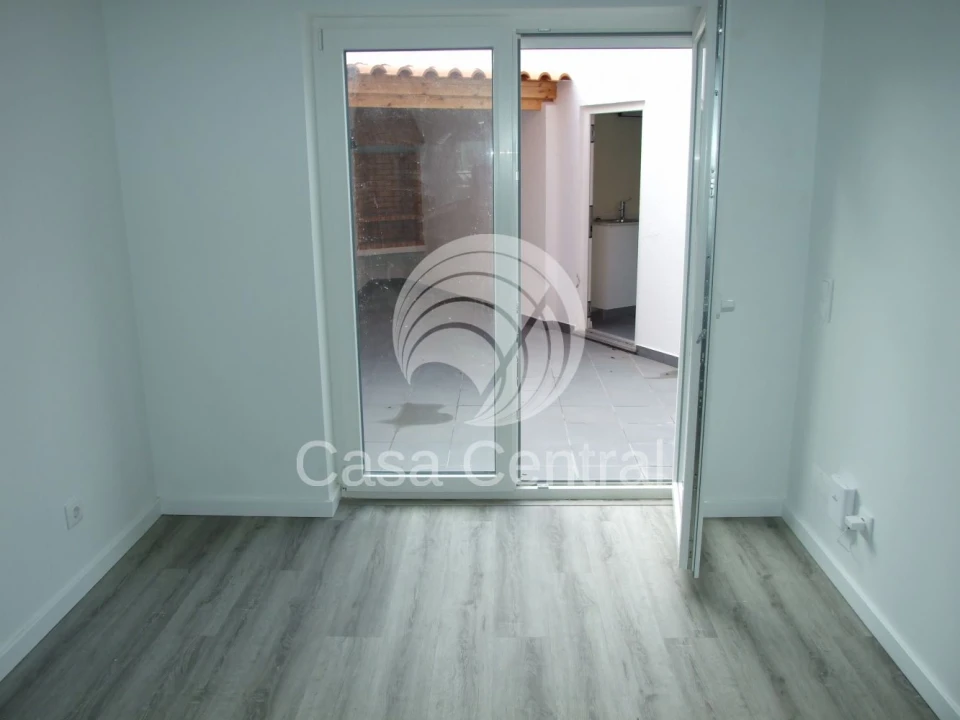 Moradia T3 para Venda em Alcabideche Foto 8