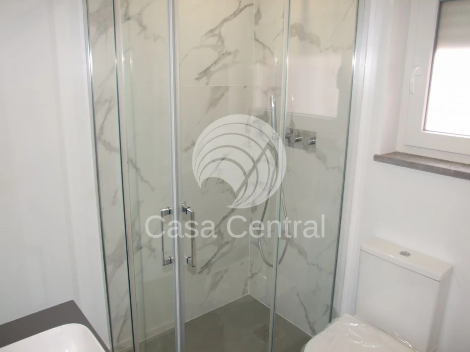 Moradia T3 para Venda em Alcabideche Foto 13