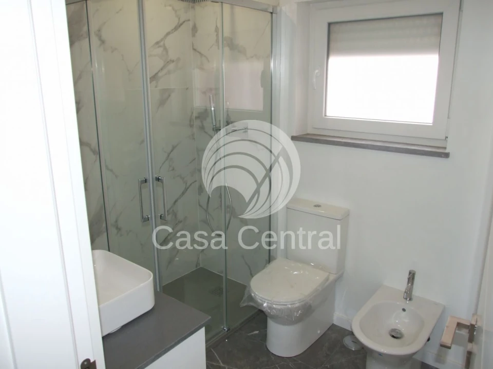 Moradia T3 para Venda em Alcabideche Foto 12