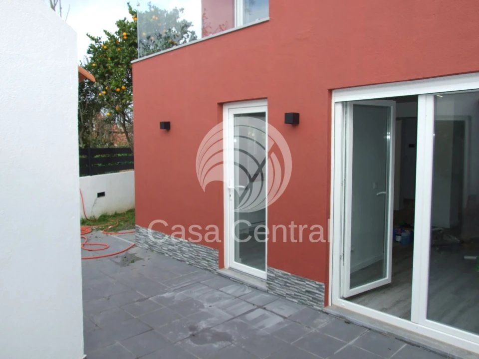 Moradia T3 para Venda em Alcabideche Foto 38