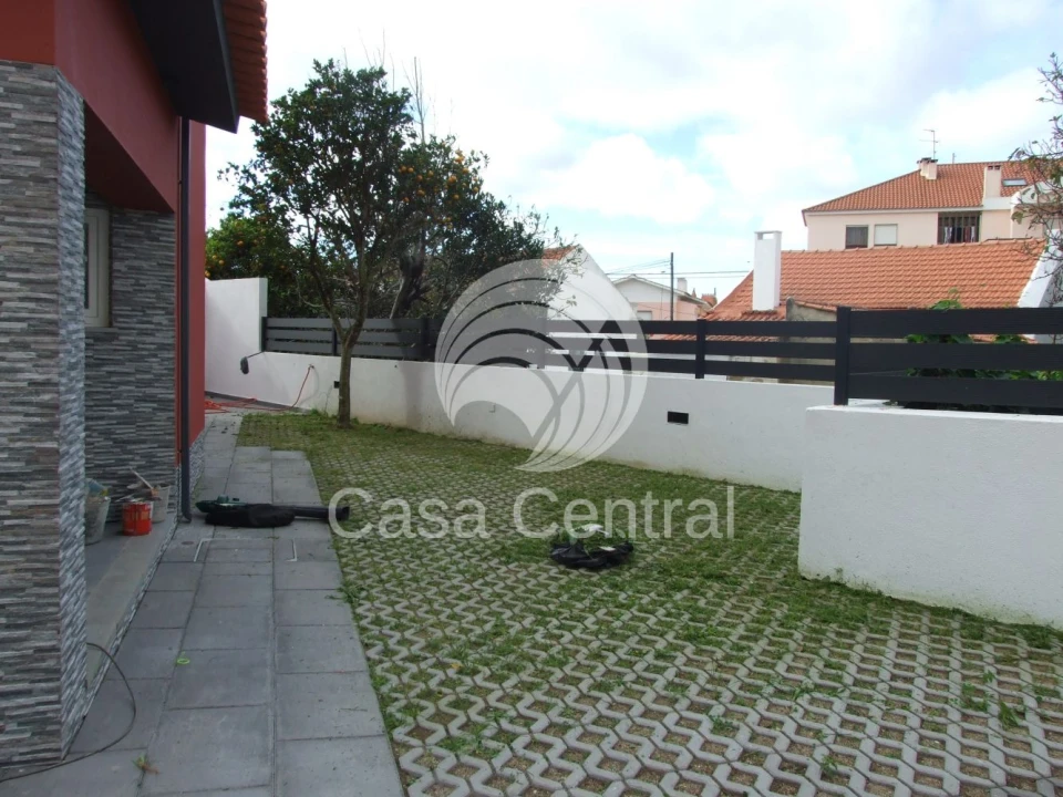 Moradia T3 para Venda em Alcabideche Foto 36