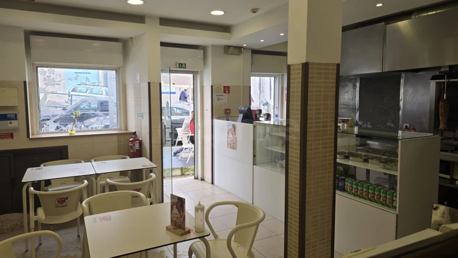 Loja para Trespasse em Póvoa de Santo Adrião e Olival Basto Foto 8