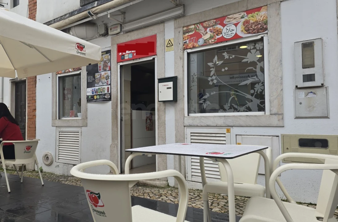 Loja para Trespasse em Póvoa de Santo Adrião e Olival Basto Foto 14