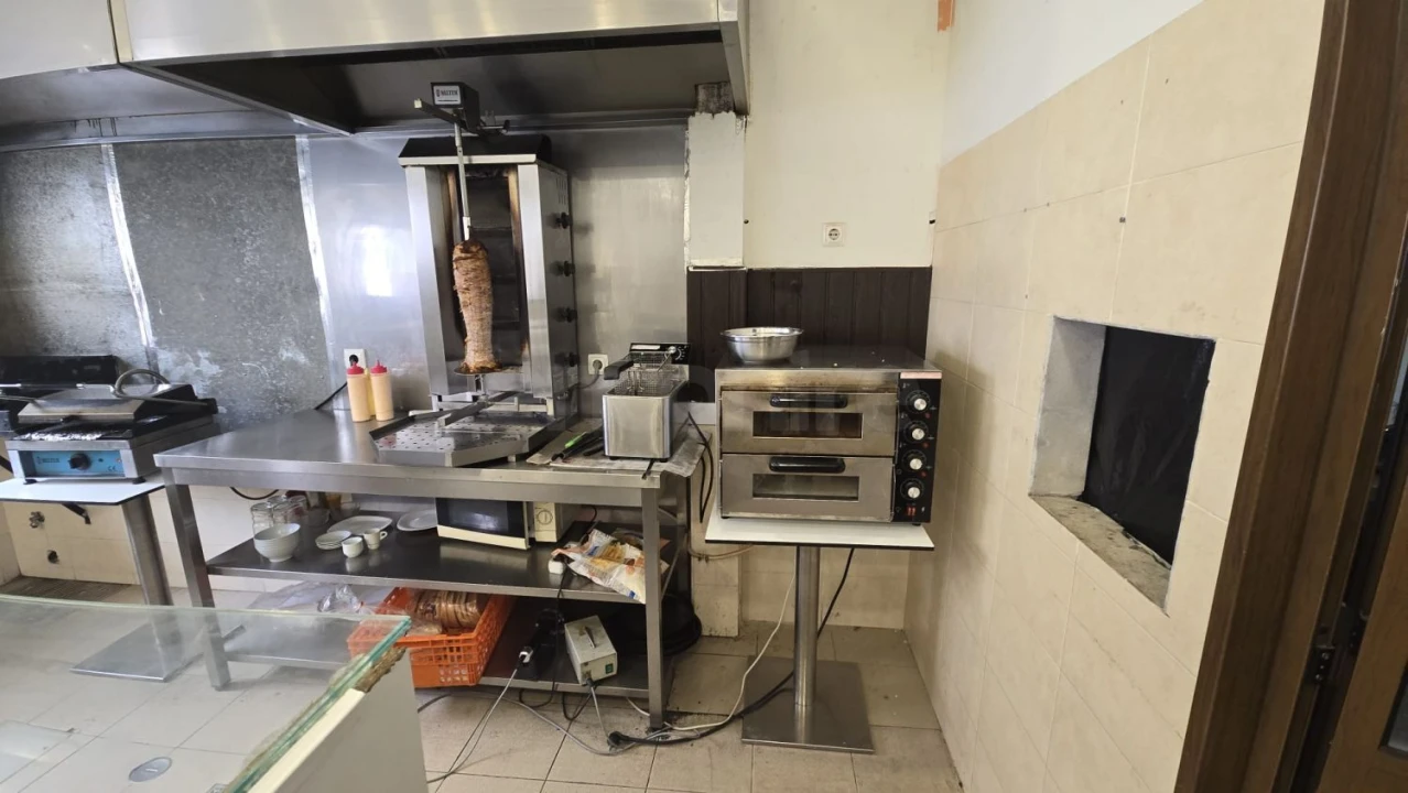 Loja para Trespasse em Póvoa de Santo Adrião e Olival Basto Foto 3