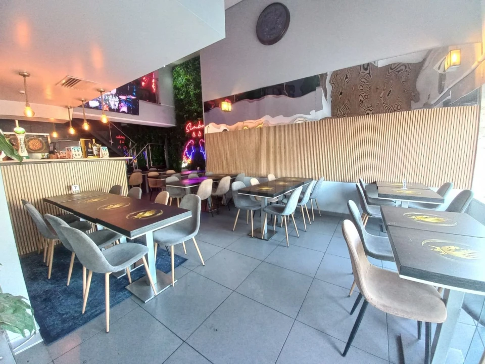 Loja para Trespasse em Rio de Mouro Foto 4