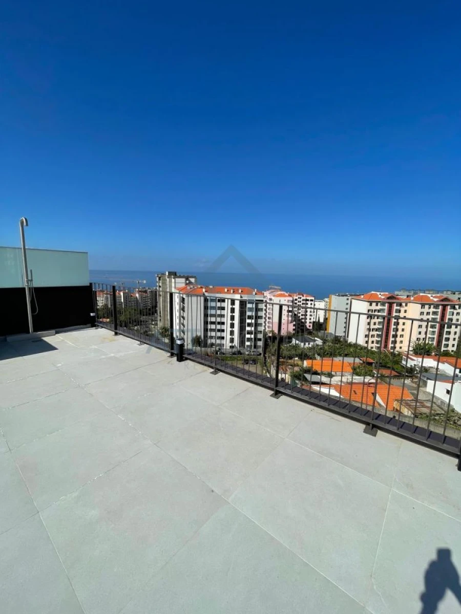 Apartamento T2 para Venda em São Martinho Foto 4